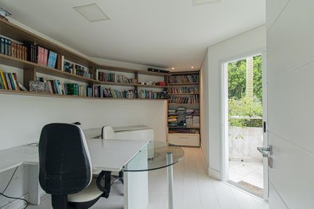 Casa para alugar com 643m², 3 quartos e 3 vagasEscritório