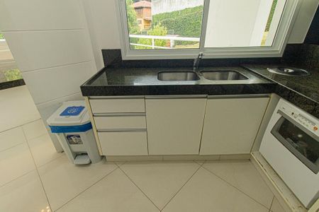 Casa para alugar com 643m², 3 quartos e 3 vagasCozinha