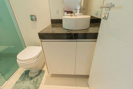 Casa para alugar com 643m², 3 quartos e 3 vagasBanheiro da Suíte 1