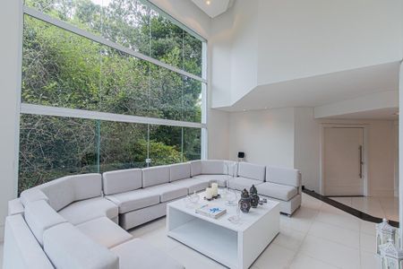 Casa para alugar com 643m², 3 quartos e 3 vagasSala