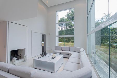 Casa para alugar com 643m², 3 quartos e 3 vagasSala