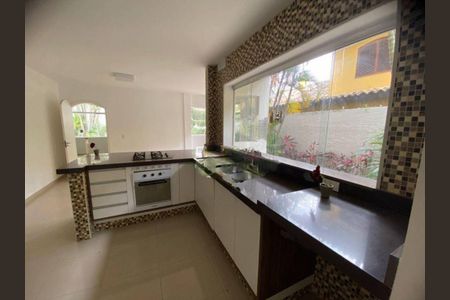 Casa à venda com 560m², 3 quartos e 4 vagas