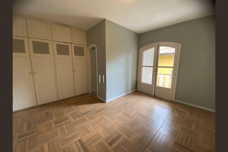 Casa à venda com 560m², 3 quartos e 4 vagas