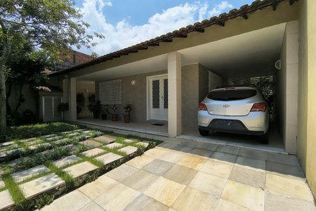 Casa de condomínio à venda com 319m², 4 quartos e 2 vagasFachada