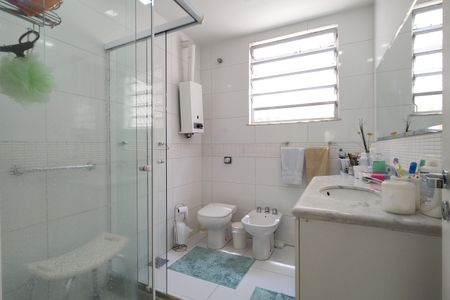 Casa de condomínio à venda com 319m², 4 quartos e 2 vagasBanheiro 1