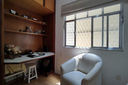 Casa de condomínio à venda com 319m², 4 quartos e 2 vagasQuarto 2