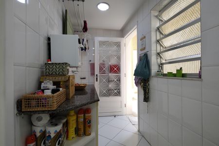 Casa de condomínio à venda com 319m², 4 quartos e 2 vagasÁrea de Serviço 1