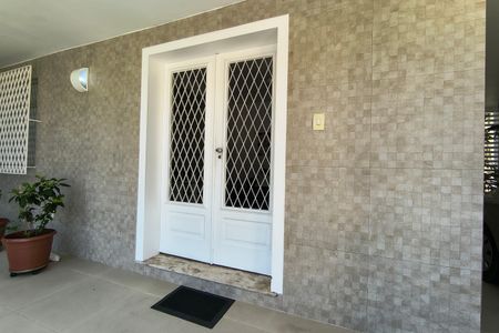 Casa de condomínio à venda com 319m², 4 quartos e 2 vagasVaranda