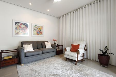 Sala de casa de condomínio à venda com 4 quartos, 319m² em Anil, Rio de Janeiro