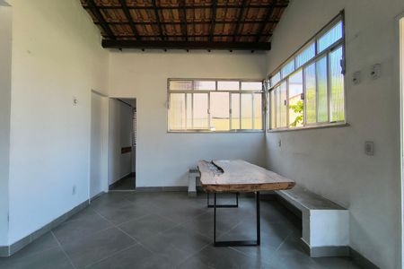 Casa de condomínio à venda com 319m², 4 quartos e 2 vagasTerraço