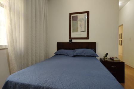 Casa de condomínio à venda com 319m², 4 quartos e 2 vagasSuíte