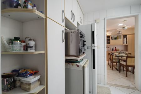 Casa de condomínio à venda com 319m², 4 quartos e 2 vagasCozinha