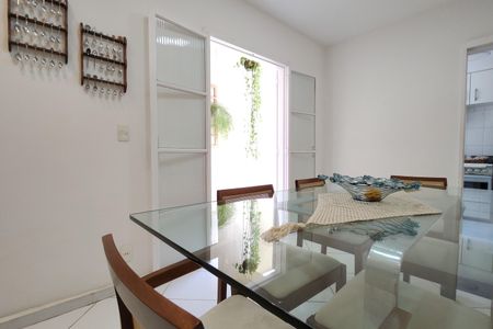 Casa de condomínio à venda com 319m², 4 quartos e 2 vagasCozinha 