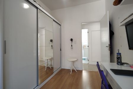 Casa de condomínio à venda com 319m², 4 quartos e 2 vagasQuarto 1