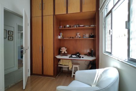 Casa de condomínio à venda com 319m², 4 quartos e 2 vagasQuarto 2