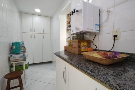 Casa de condomínio à venda com 319m², 4 quartos e 2 vagasÁrea de Serviço 1