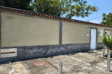 Casa de condomínio à venda com 319m², 4 quartos e 2 vagasFachada