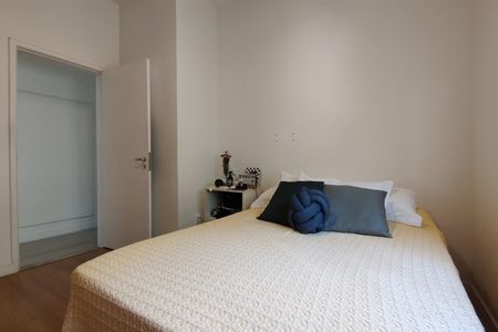 Casa de condomínio à venda com 319m², 4 quartos e 2 vagasQuarto 3 