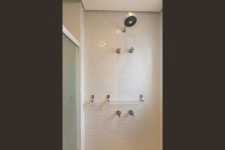 Apartamento para alugar com 90m², 1 quarto e 2 vagasBanheiro da Suíte 