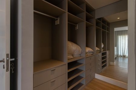 Apartamento para alugar com 90m², 1 quarto e 2 vagasSuíte 