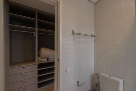 Apartamento para alugar com 90m², 1 quarto e 2 vagasBanheiro da Suíte 