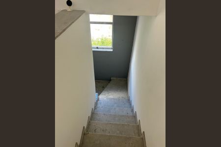 Escada de casa à venda com 2 quartos, 130m² em Freguesia (ilha do Governador), Rio de Janeiro