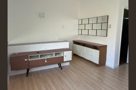 Casa à venda com 130m², 2 quartos e sem vagaSala