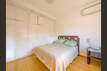 Casa à venda com 4 quartos, 330m² em Alphaville, Santana de Parnaíba