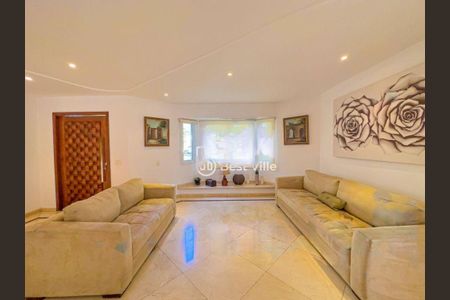 Casa à venda com 4 quartos, 330m² em Alphaville, Santana de Parnaíba