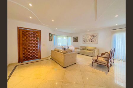 Casa à venda com 4 quartos, 330m² em Alphaville, Santana de Parnaíba