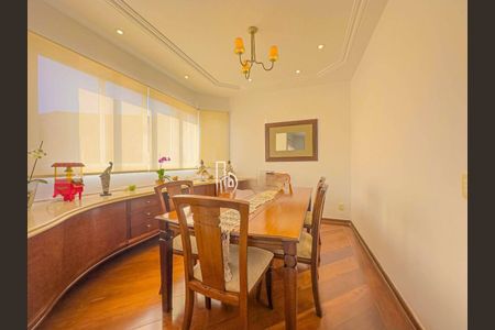 Casa à venda com 4 quartos, 330m² em Alphaville, Santana de Parnaíba