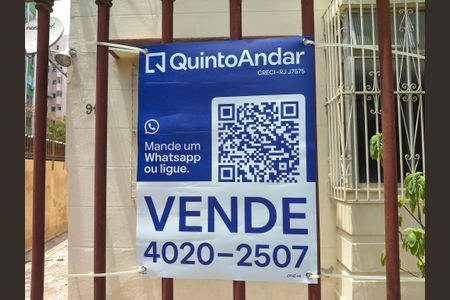 Apartamento à venda com 90m², 3 quartos e 1 vaga Apartamento à venda com 90m², 3 quartos e 1 vagaPlaca