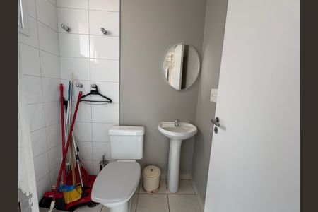 Apartamento para alugar com 106m², 2 quartos e 2 vagas Apartamento para alugar com 106m², 2 quartos e 2 vagasBanheiro de serviço