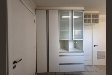 Apartamento para alugar com 106m², 2 quartos e 2 vagas Apartamento para alugar com 106m², 2 quartos e 2 vagasCozinha