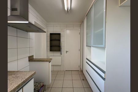 Apartamento para alugar com 106m², 2 quartos e 2 vagas Apartamento para alugar com 106m², 2 quartos e 2 vagasCozinha