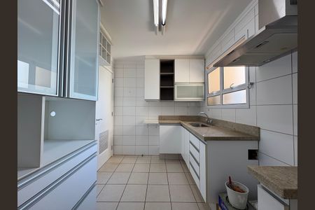 Apartamento para alugar com 106m², 2 quartos e 2 vagas Apartamento para alugar com 106m², 2 quartos e 2 vagasCozinha