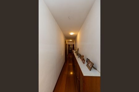 Casa de condomínio à venda com 502m², 6 quartos e 6 vagasCorredor das Suites