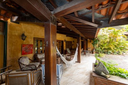 Casa de condomínio à venda com 502m², 6 quartos e 6 vagasQuintal