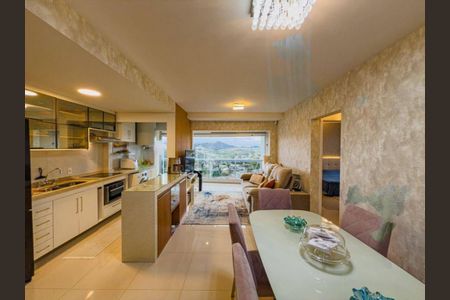 Apartamento à venda com 70m², 2 quartos e 1 vaga