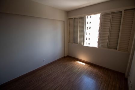 Apartamento para alugar com 79m², 2 quartos e 1 vagaQUARTO 2