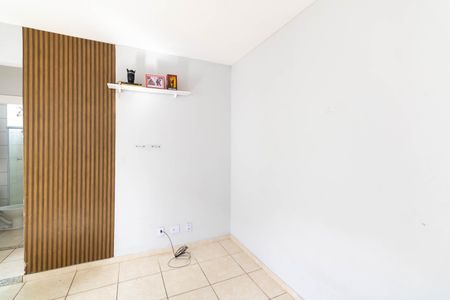 Sala de apartamento para alugar com 2 quartos, 44m² em Cosmos, Rio de Janeiro