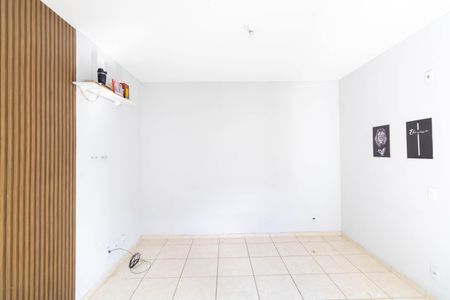 Sala de apartamento para alugar com 2 quartos, 44m² em Cosmos, Rio de Janeiro