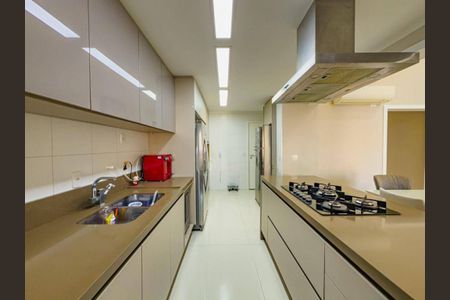 Apartamento à venda com 172m², 3 quartos e 3 vagas