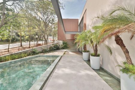 Casa à venda com 537m², 4 quartos e 3 vagas