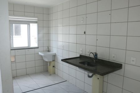 Cozinha de apartamento para alugar com 2 quartos, 49m² em Ponto Chic, Nova Iguaçu