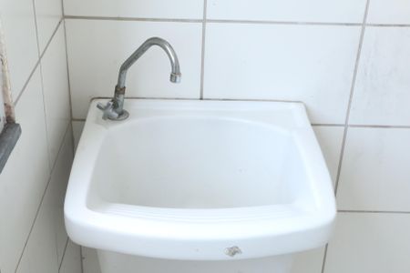 Área de Serviço de apartamento para alugar com 2 quartos, 49m² em Ponto Chic, Nova Iguaçu