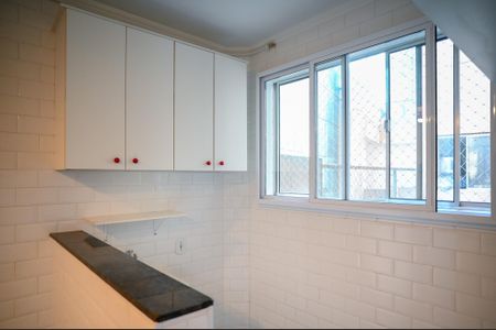 Apartamento para alugar com 72m², 2 quartos e sem vaga Apartamento para alugar com 72m², 2 quartos e sem vagaÁrea de Serviço