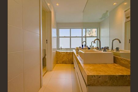 Apartamento à venda com 338m², 4 quartos e 4 vagas