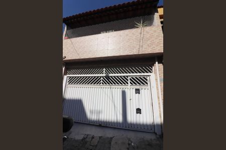 Casa à venda com 163m², 4 quartos e 2 vagasFachada