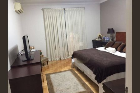 Casa à venda com 4 quartos, 700m² em Alphaville Residencial Um, Barueri